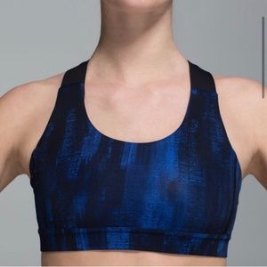 🌎 Lululemon Athleta All sport size 6 sport bra 🌏